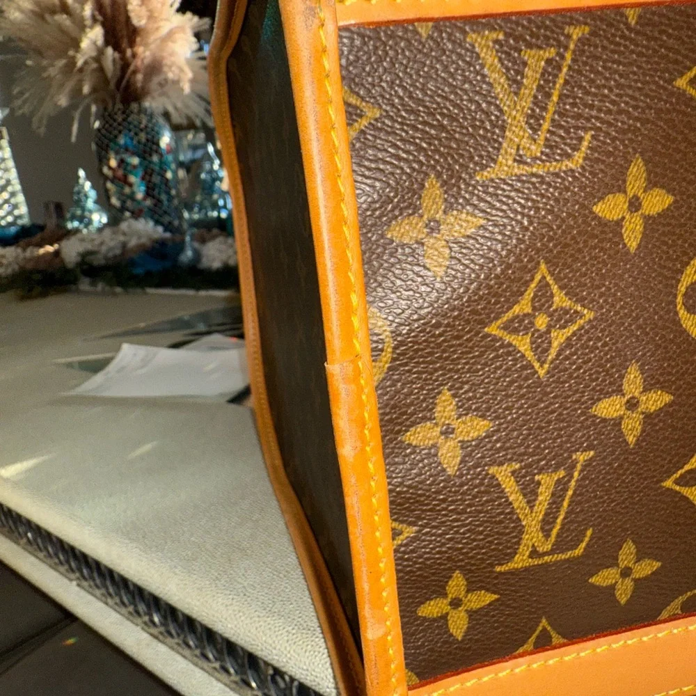 Louis Vuitton monogram pet carrier with authentication - Picture 11 of 14